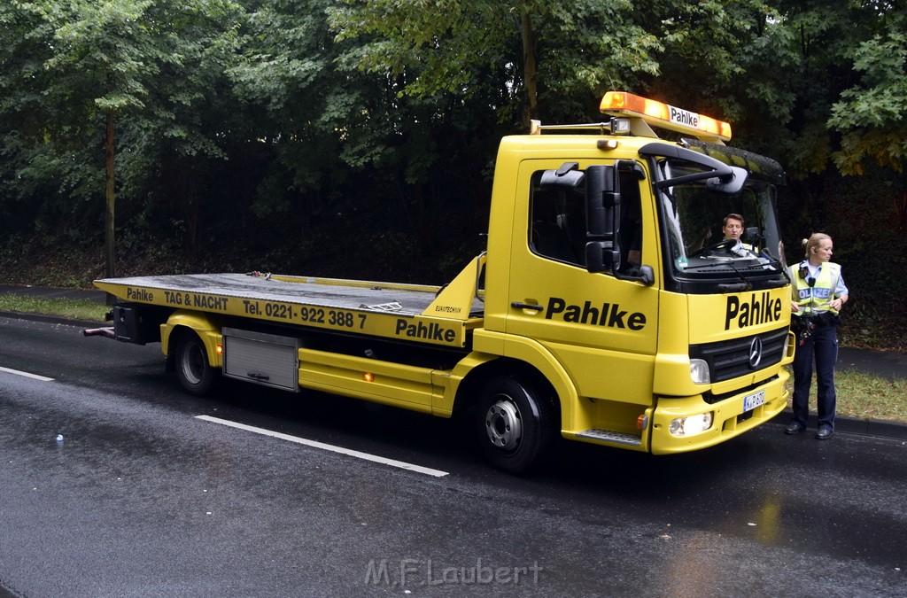 VU Frontal Koeln Hoehenhaus Berlinerstr vor Leuchterstr P27.JPG - Miklos Laubert